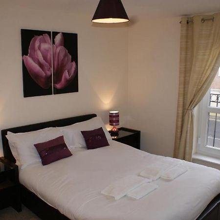 Brunel Crescent Apartments Swindon Room photo