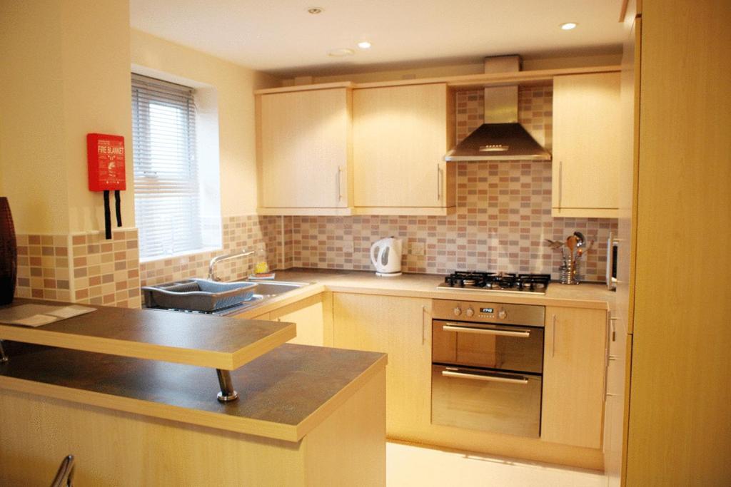 Brunel Crescent Apartments Swindon Exterior photo