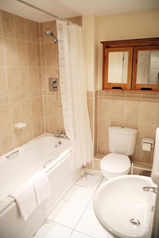 Brunel Crescent Apartments Swindon Room photo